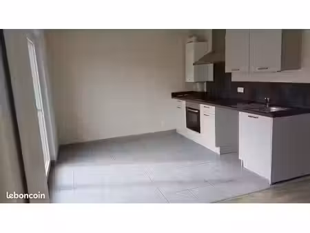 beau f2 avec grande terrasse