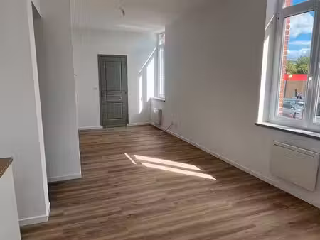 t2 entièrement rénové - 42 m2 - centre de la bassée - gare à 150 m