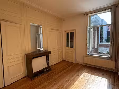 appartement 1 pièce 25 m² · quartier république - beaux-arts