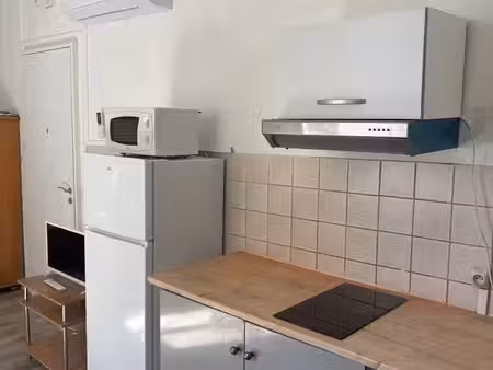 studio meublé 32 m² + charges à prévoir