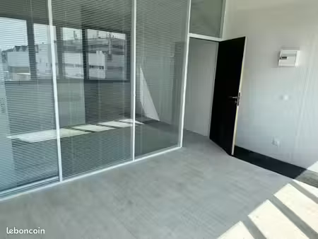 92 gennevilliers/ villeneuve la garenne bureaux a louer 330m²