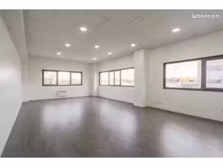 92 gennevilliers/ villeneuve la garenne bureaux a louer 51m²