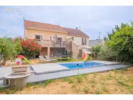 maison 6 pièces 109 m²