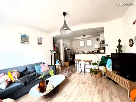 t2 – 45 m² – hypercentre de poitiers – proximité immédiate de la gare