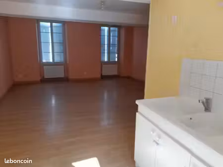 location appartement f3 rouillac