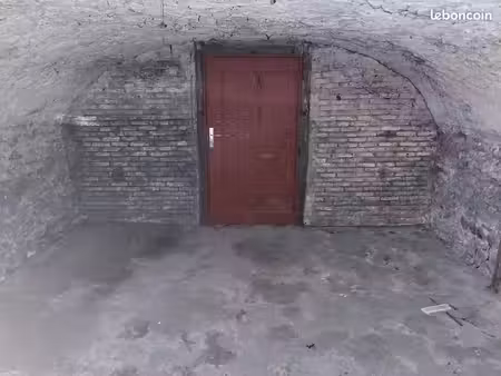 grande cave 25 m² a louer