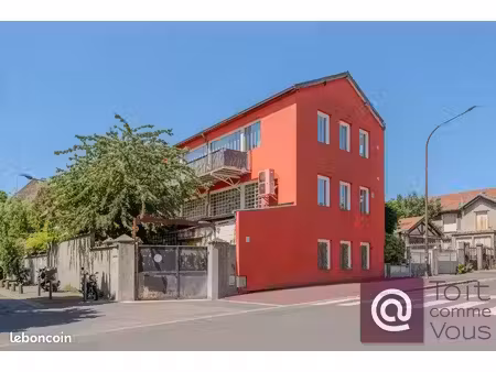 loft/atelier/surface 8 pièces 503 m²