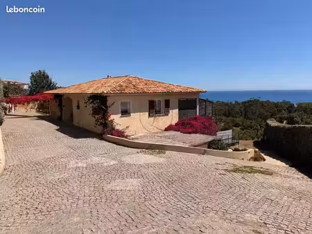 maison 6 pièces 234 m²