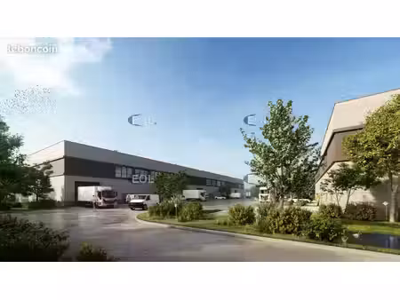 local d'activité 620 m²