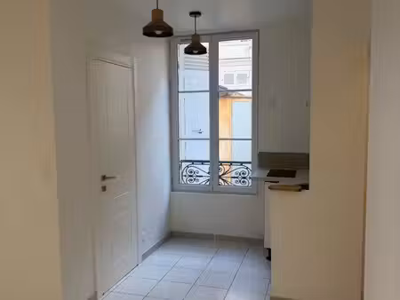 studio de 19 10 m² refait à neuf  rez-de-chaussée sur cour — prêt à habiter