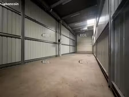 local d'activité 785 m²