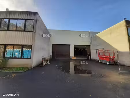 local bureaux 1 648 m²