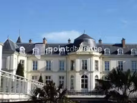 local commercial 281 m²