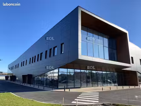 bureaux 334 m²
