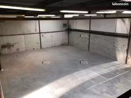 local bureaux 664 m²