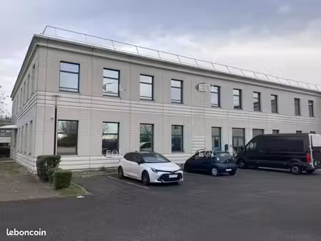 local bureaux 720 m²