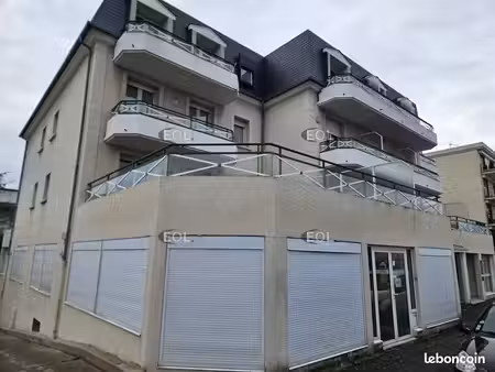 local bureaux 404 m²