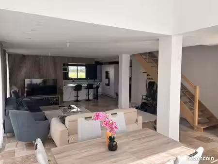 maison contemporaine de 149 m² – blainville-sur-orne