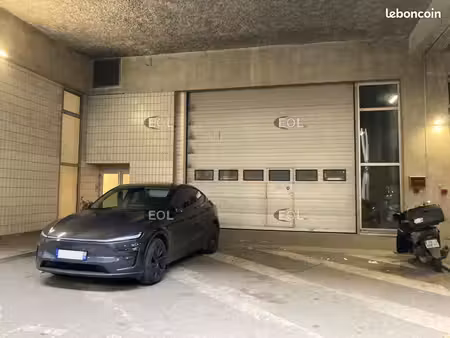 local d'activité 2 157 m²