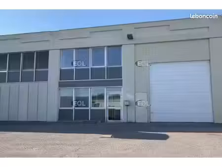local d'activité 582 m²