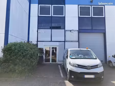 local d'activité 398 m²