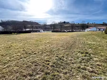 terrain 1 220 m² vezac