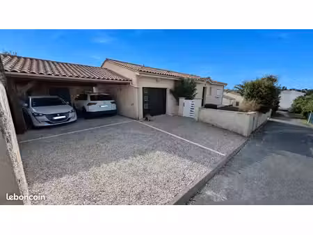 jolie maison moderne et lumineuse