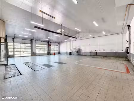 local d'activite 501 m² persan