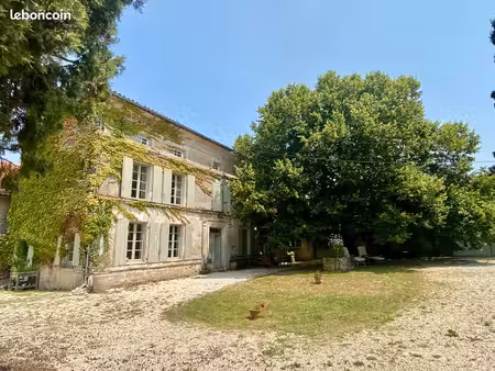 propriété charentaise – 270 m² – parc clos & ancienne distillerie