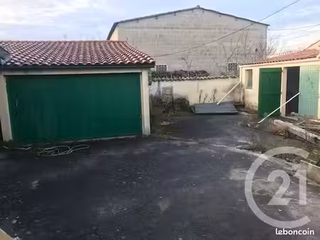 maison de village 1 pièce 80 m²