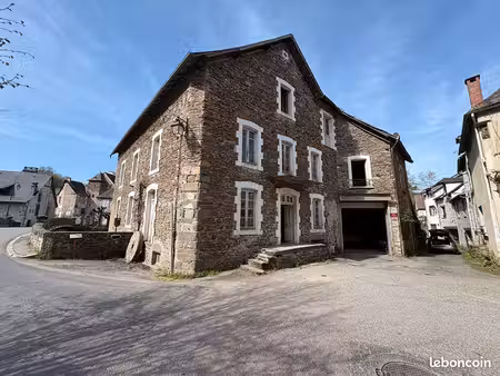 moulin 410 m² segur le chateau