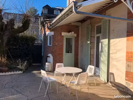 appartement t2 bis meublé  jardin  terrasses
