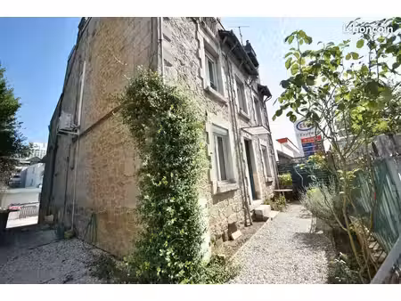 immeuble 9 pièces 209 m²