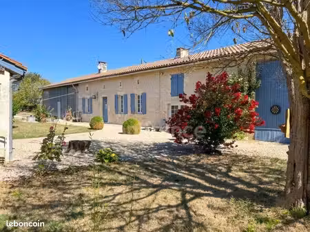 propriété 5 pièces 144 m²