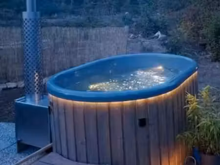 dome géodésique insolite avec bain nordique