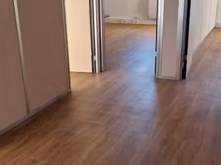 local professionnel 70 m² – quetigny – 3 bureaux + parking
