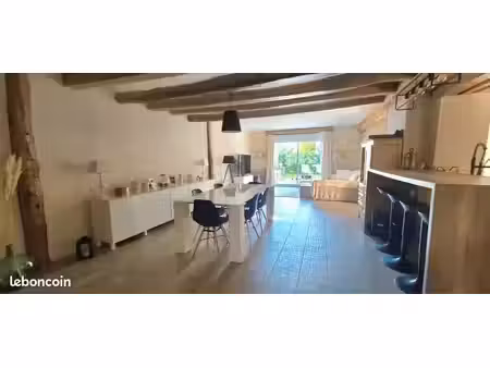 maison 6 pièces 210 m2
