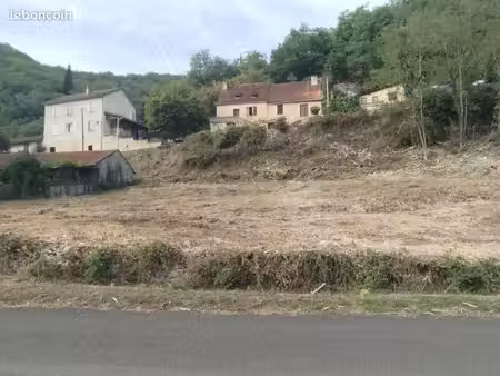 terrain constructible 2800m2