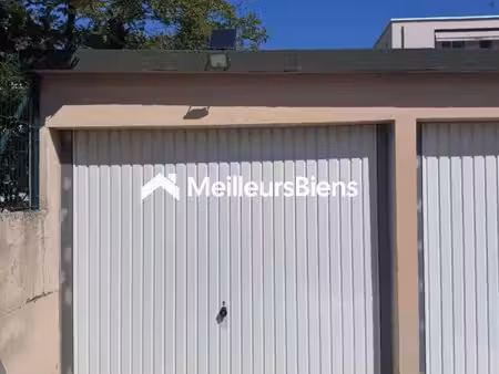 garage aérien 12 5 m² à marseille 13008 en copropriété
