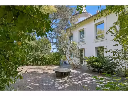 suresnes - maison 9 pièces 667 m² - 1140 m² terrain