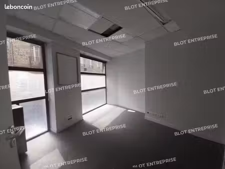 bureaux 106 m²