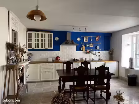 location au mois d'une maison au coeur de broons