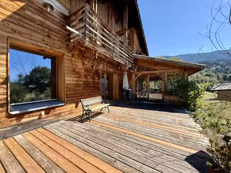 maison individuelle de 164 m2 sur 2564 m2 de terrain paysagé