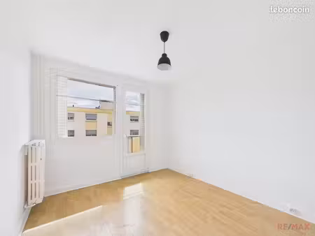 appartement t4 traversant - 66 63 m² - besançon chaprais (tristan bernard) - 150 000