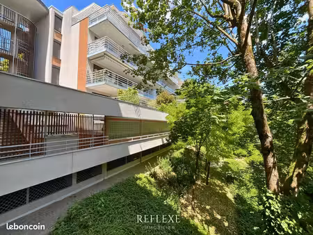 t1 bis de 33 m² avec stationnement en sous-sol — besançon (rue de vesoul)