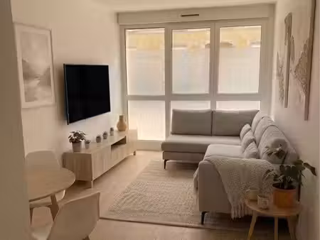 appartement t3 rénové 56 88 m² – franois – parking sous-sol