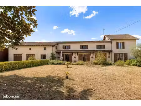 longère 9 pièces 242 m²