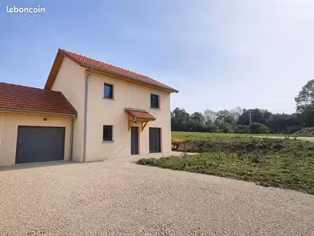 maison 6 pièces 95 m²