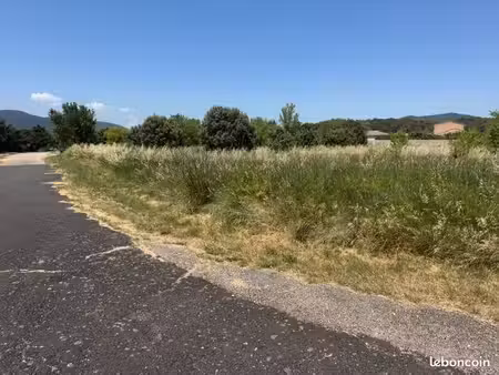 terrain 270 m² donzere