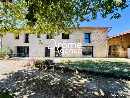 maison 7 pièces 200 m²